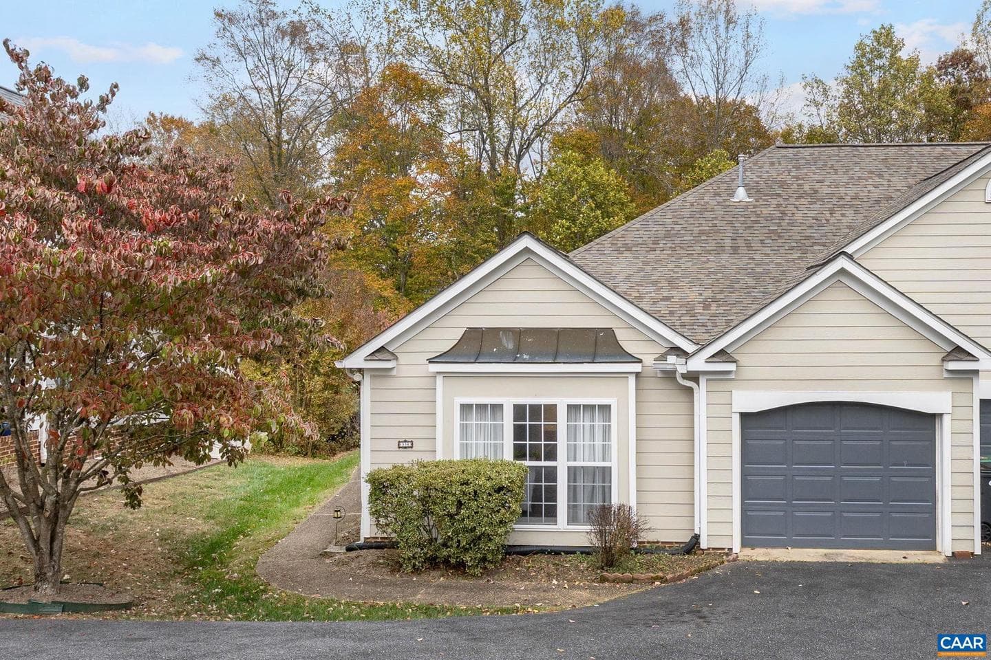 3383 Moubry Ln photo 3