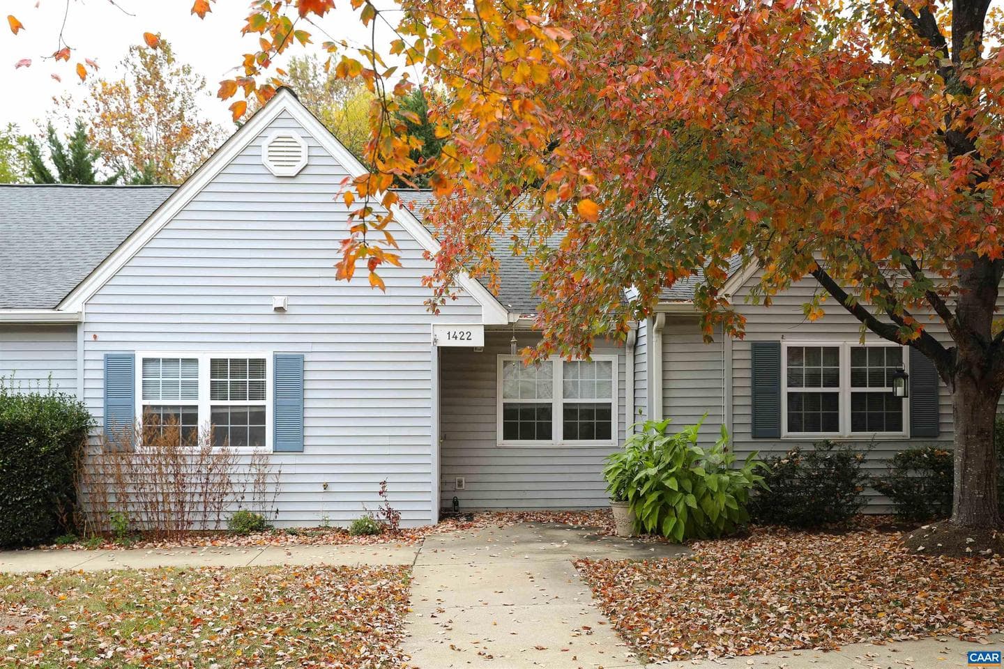1422 Lilac Ct photo 1