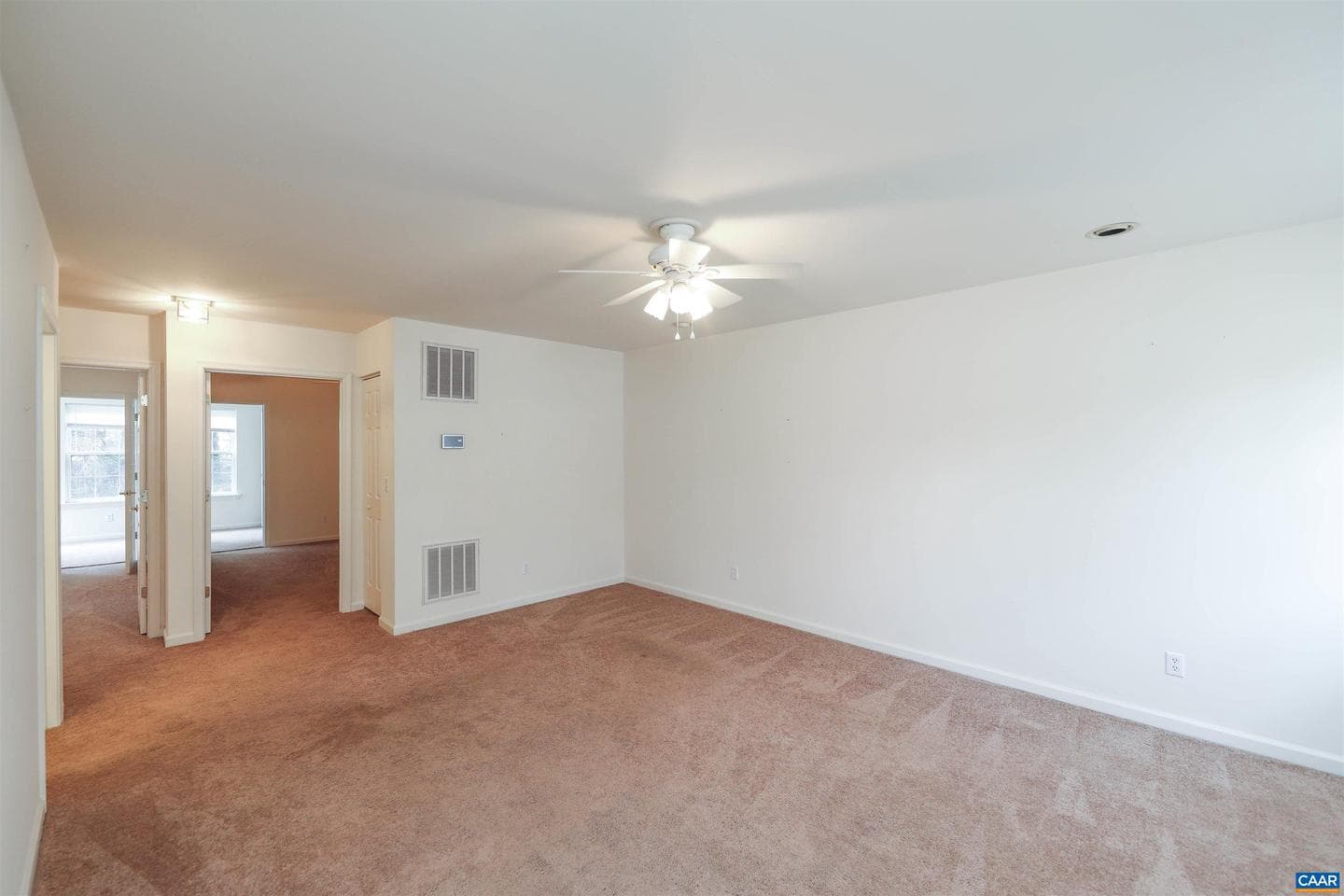 1422 Lilac Ct photo 8