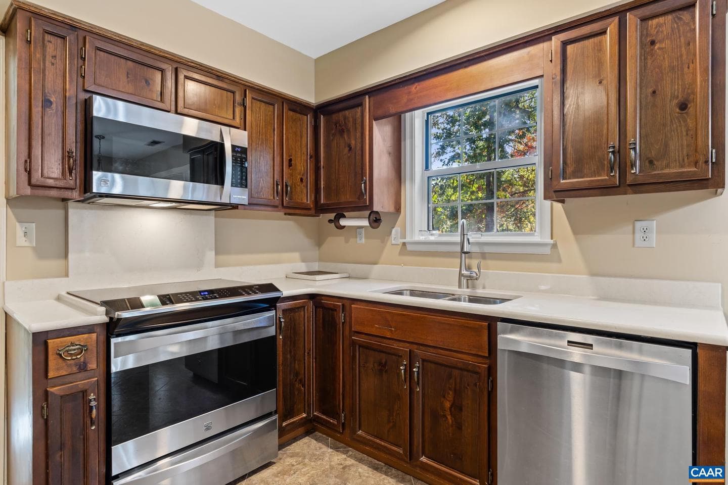 3200 Malbon Dr photo 8