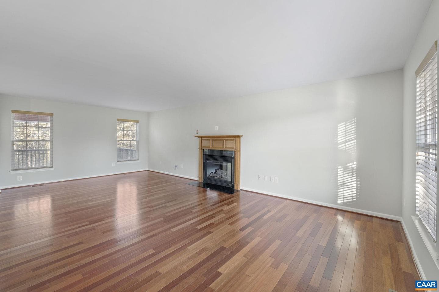 10137 Spring Dr photo 11