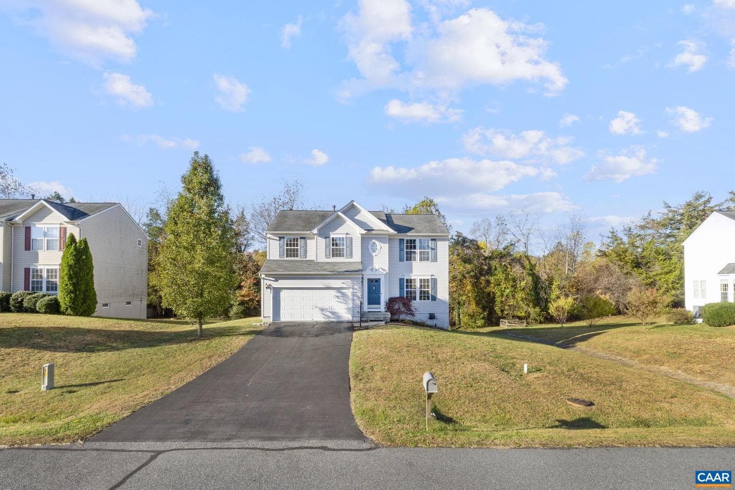 10137 Spring Dr photo 2