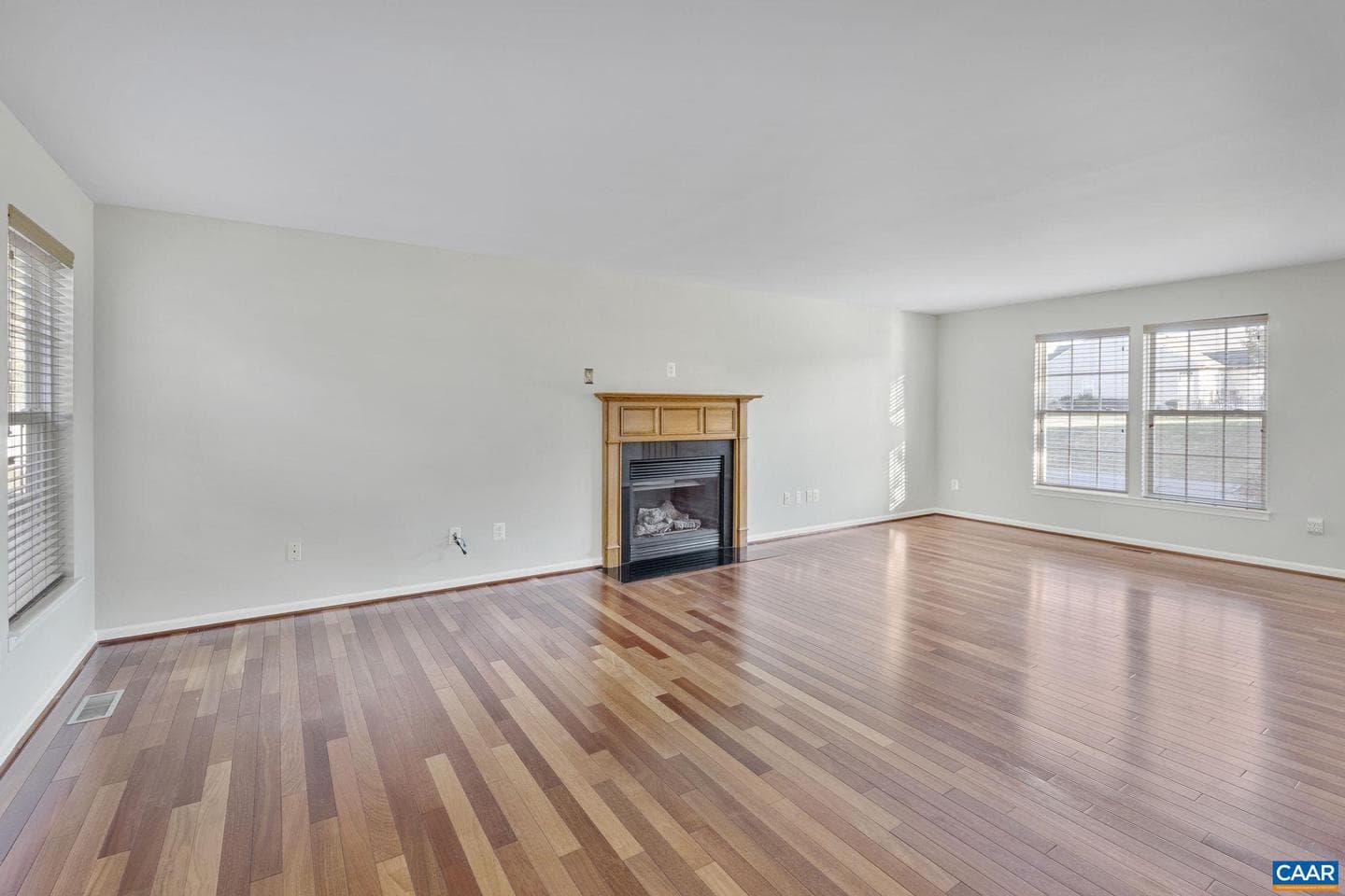 10137 Spring Dr photo 9