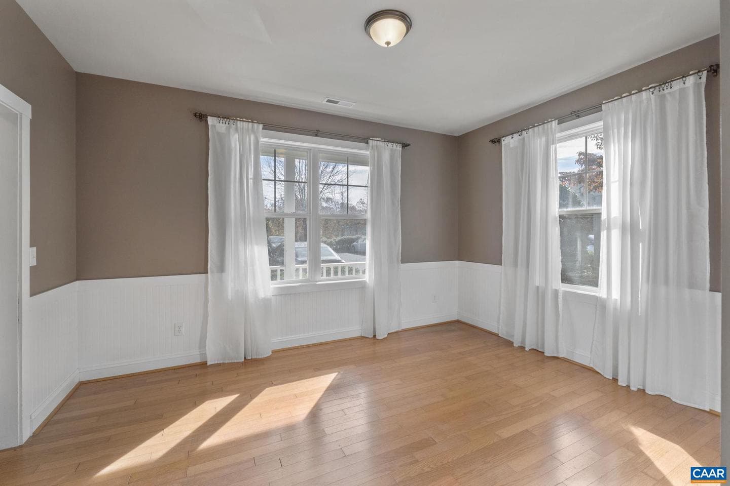 368 Joliet Ct photo 2