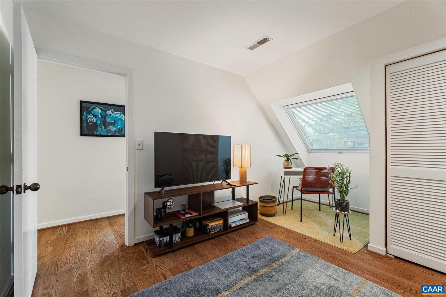 301 NW 2nd St #c photo 5