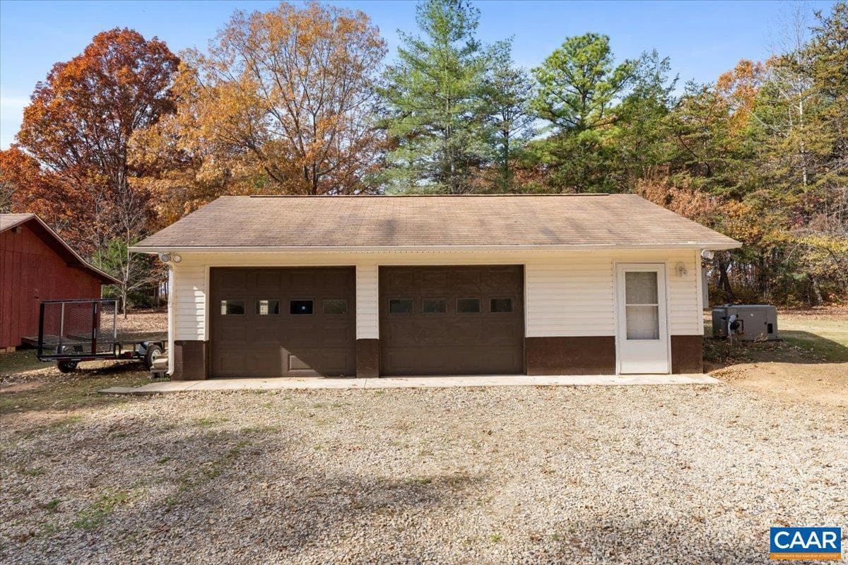 391 Pond Rd photo 53