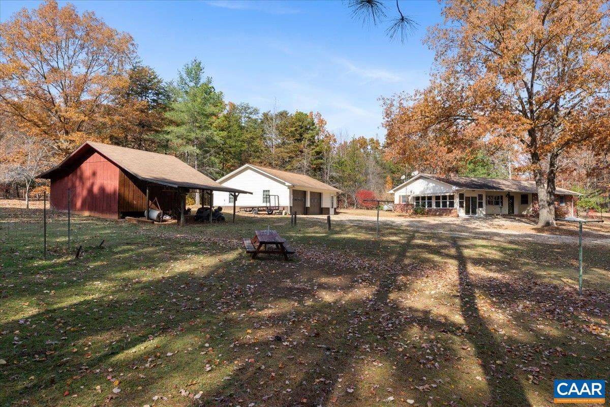 391 Pond Rd photo 62