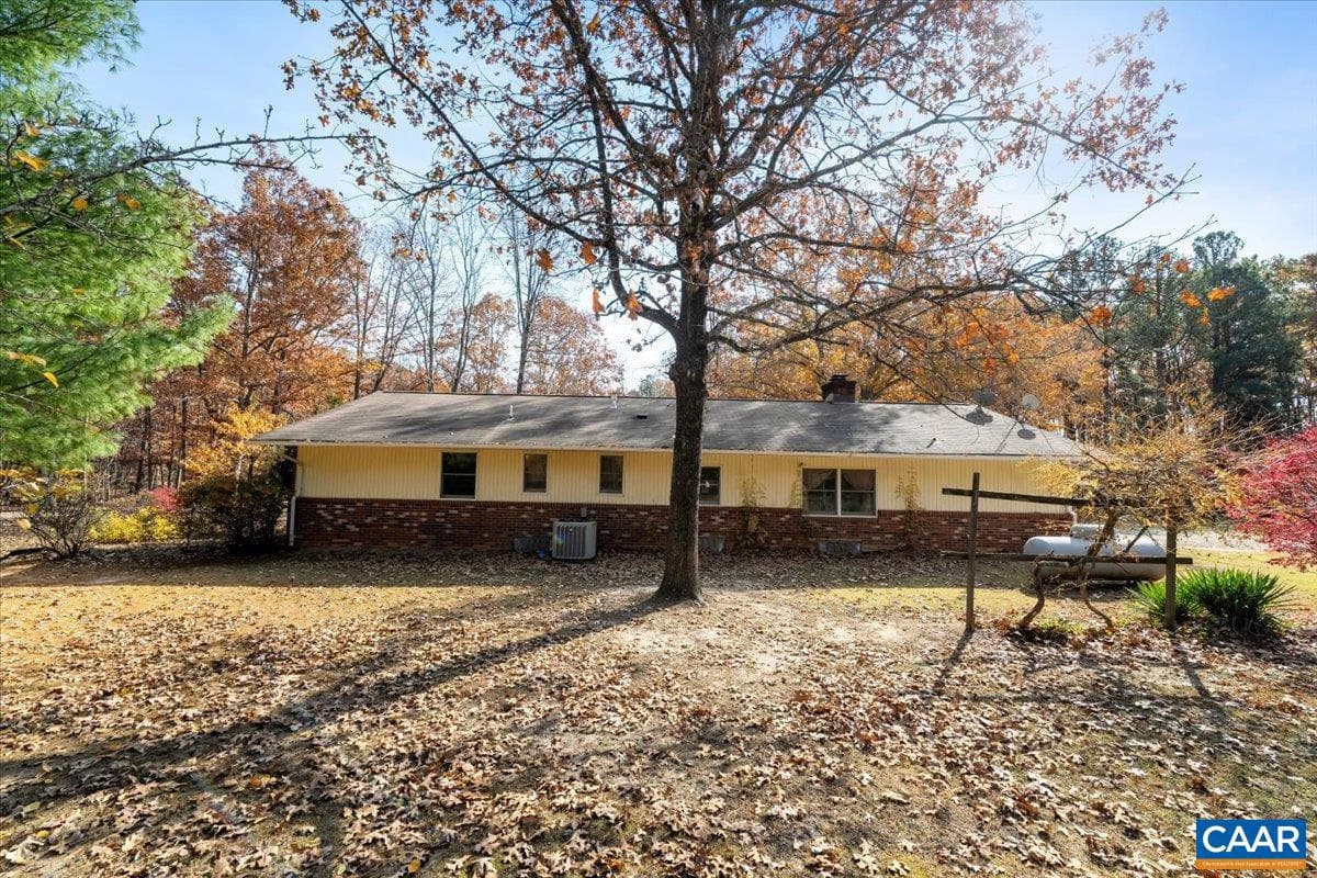 391 Pond Rd photo 68