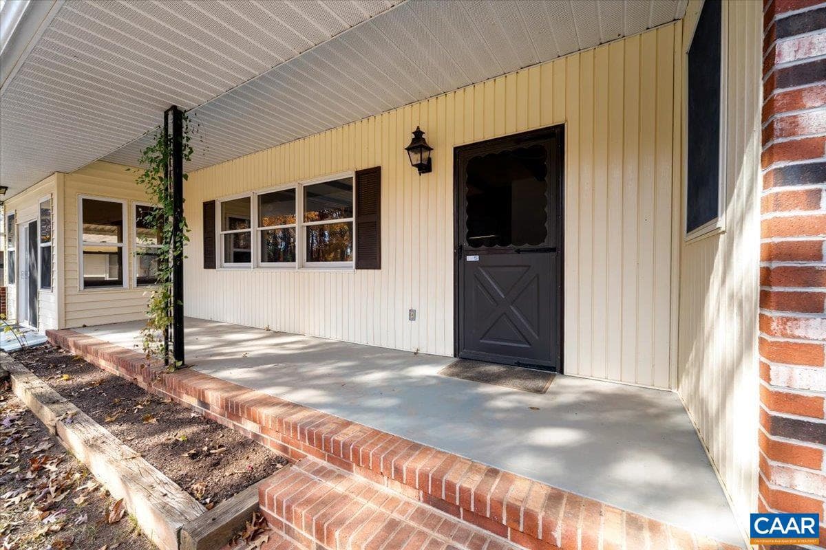 391 Pond Rd photo 7