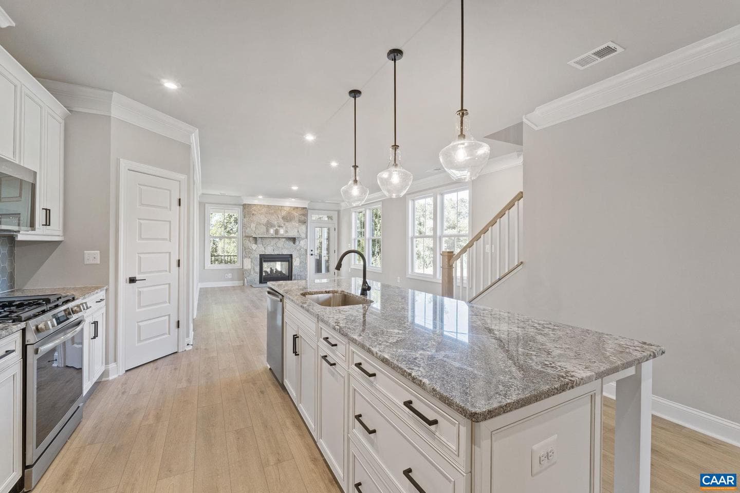 112 Sunbird Ln photo 10