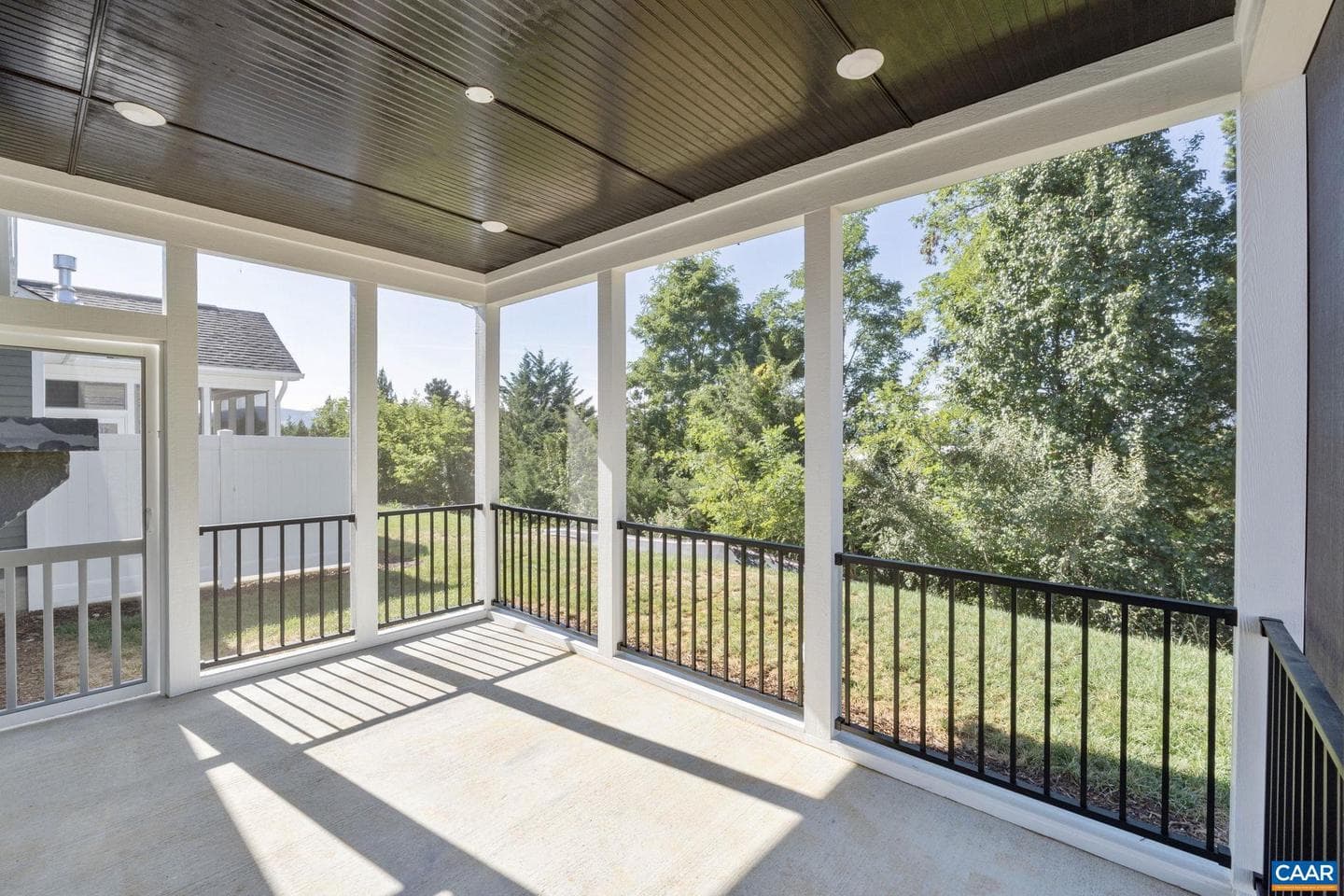 112 Sunbird Ln photo 23