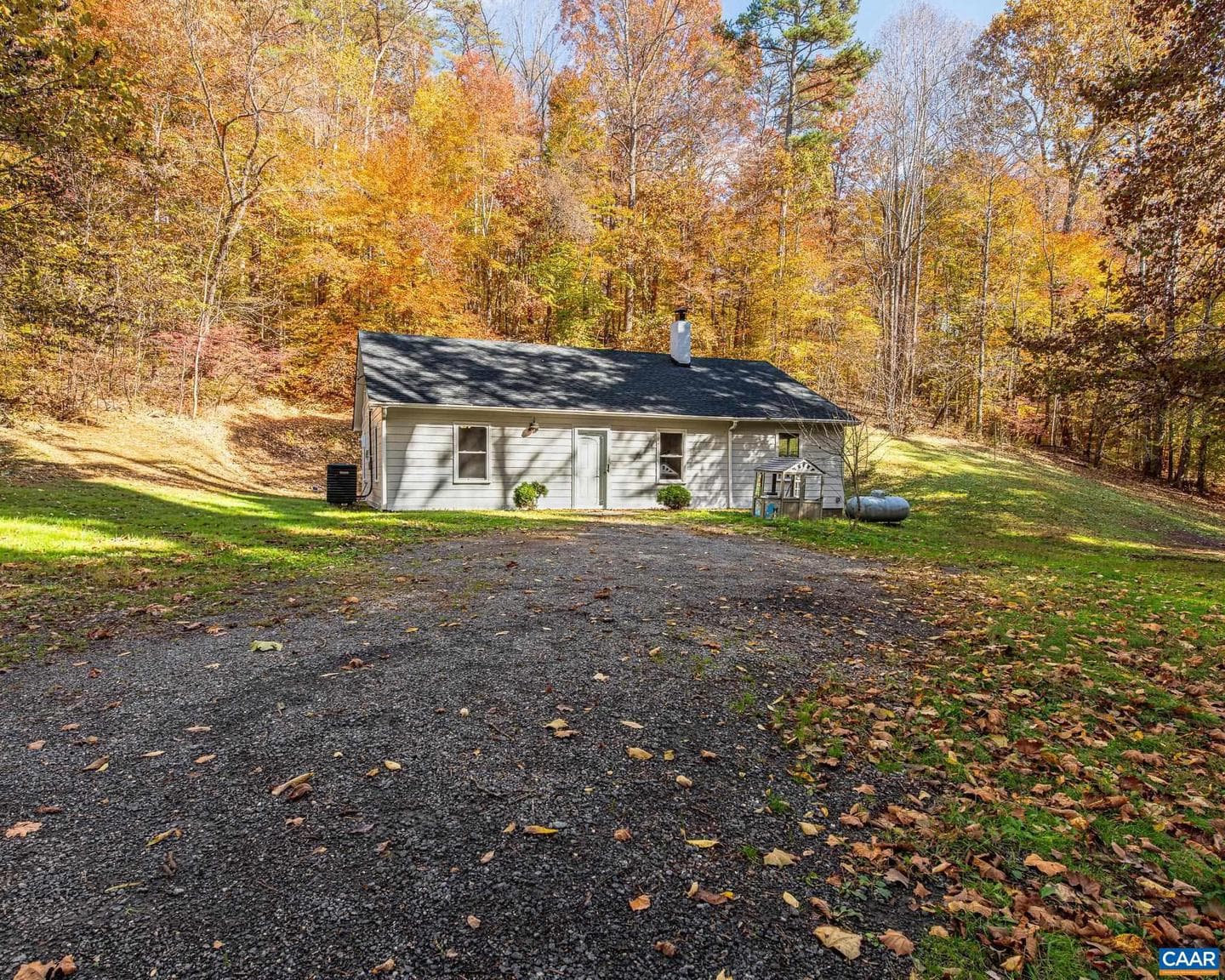 3189 James River Rd photo 23