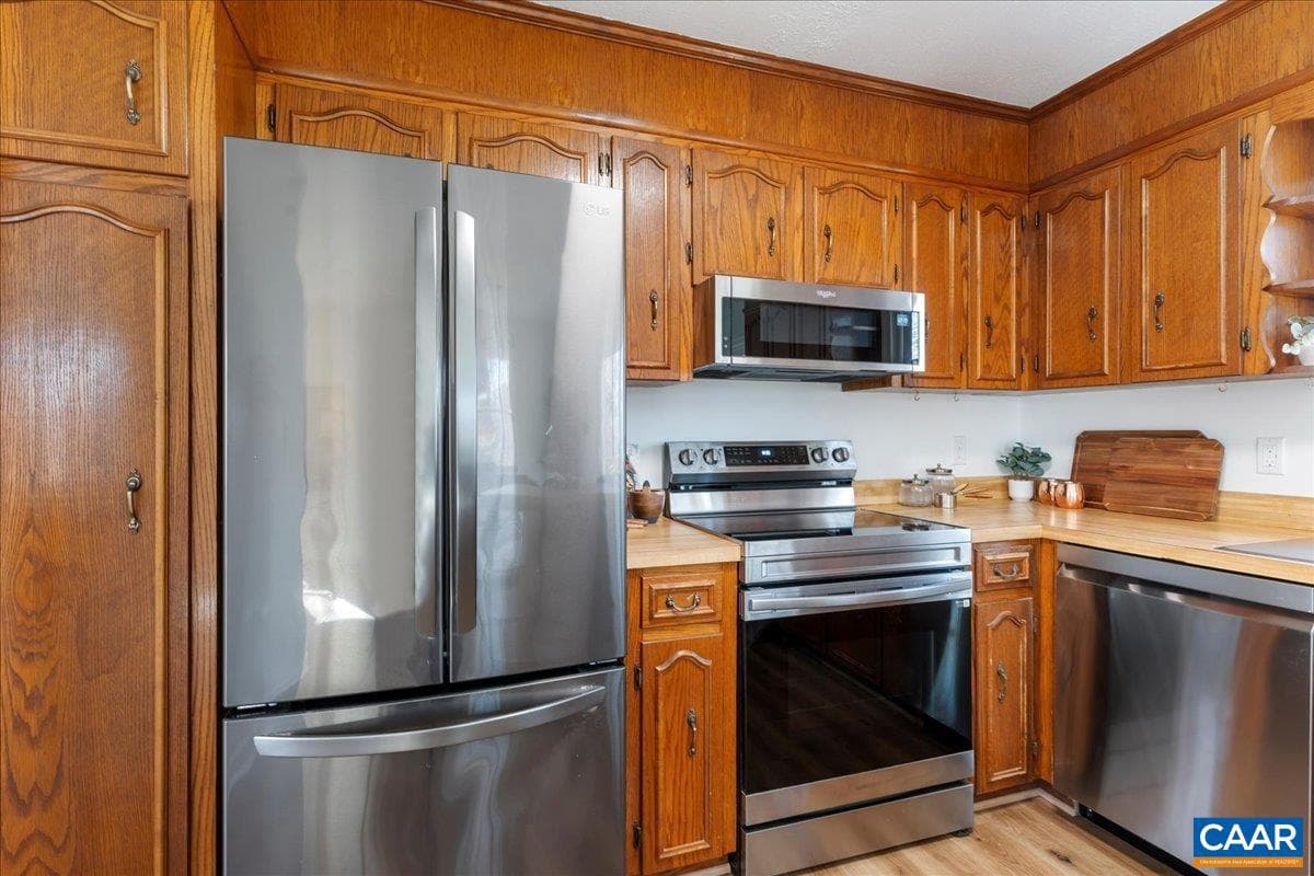 492 Red Bird Ln photo 7