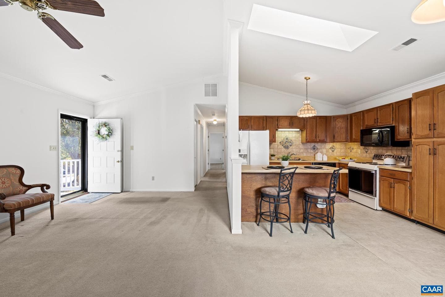 540 Woodmont Dr photo 13