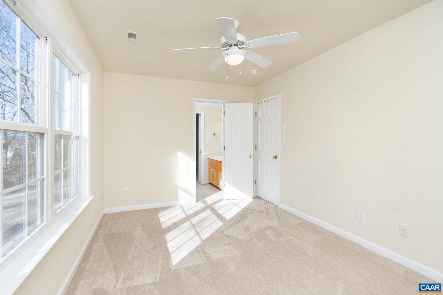 4943 Lake Tree Ln photo 32