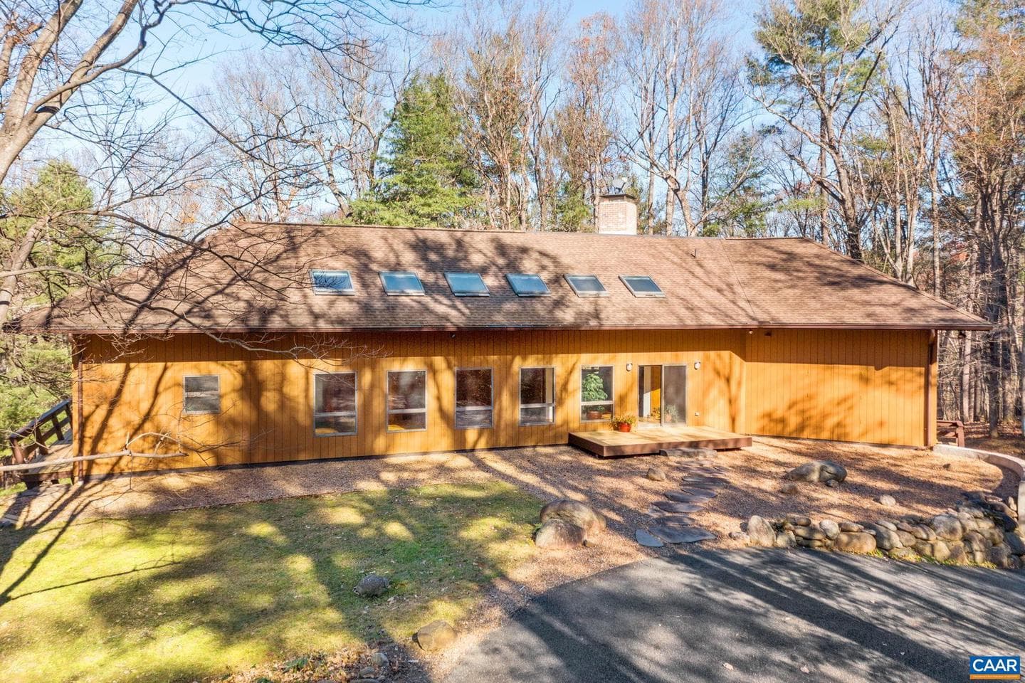298 Courthouse Mountain Ln photo 4