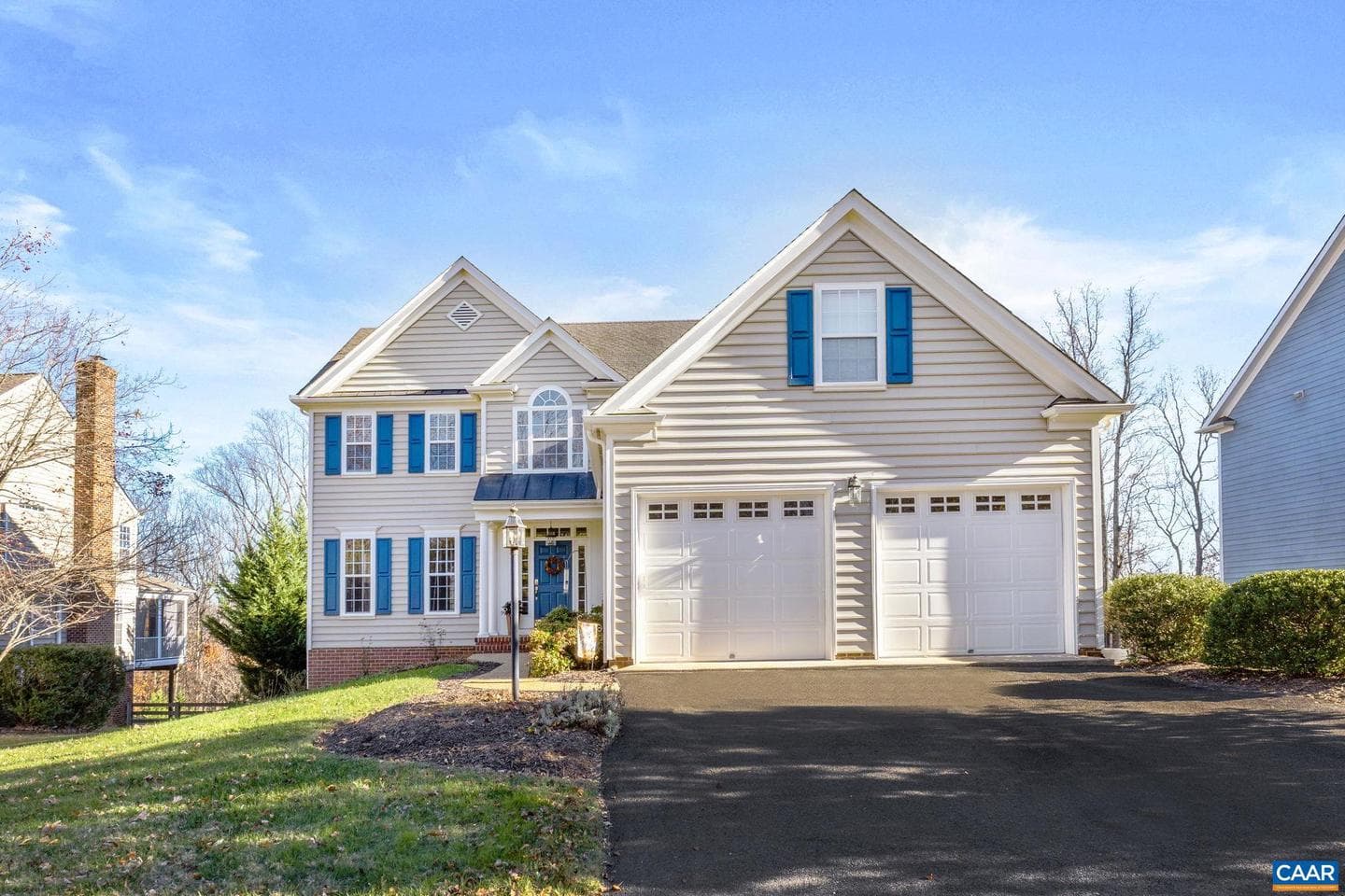 2053 Ridgetop Dr photo 1