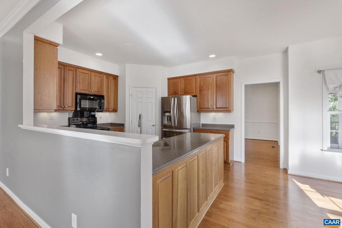 2053 Ridgetop Dr photo 16