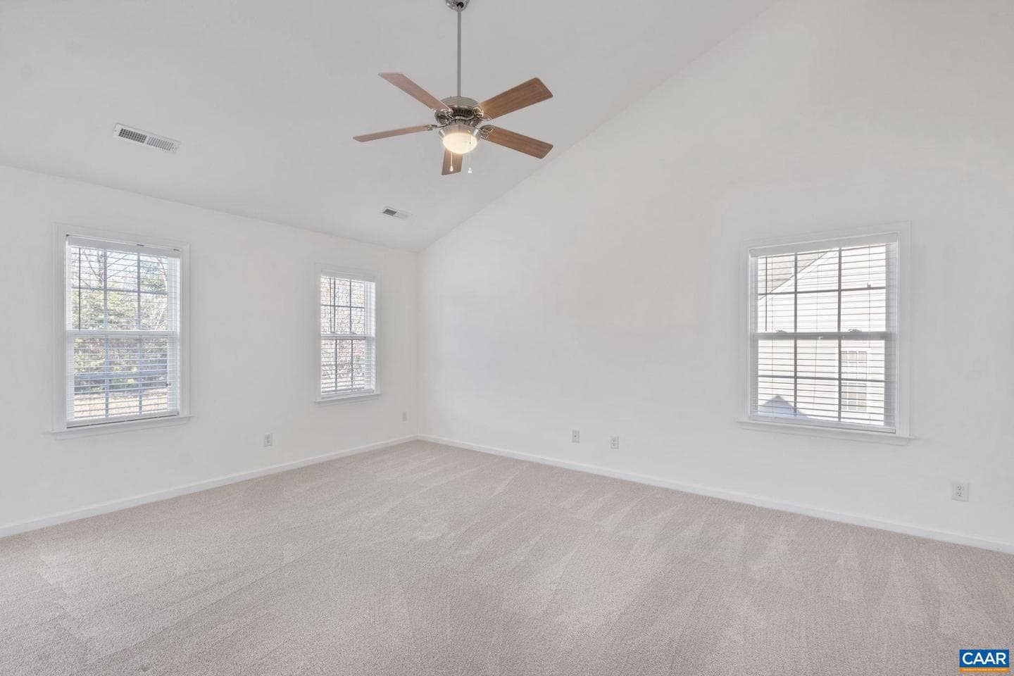 2053 Ridgetop Dr photo 23