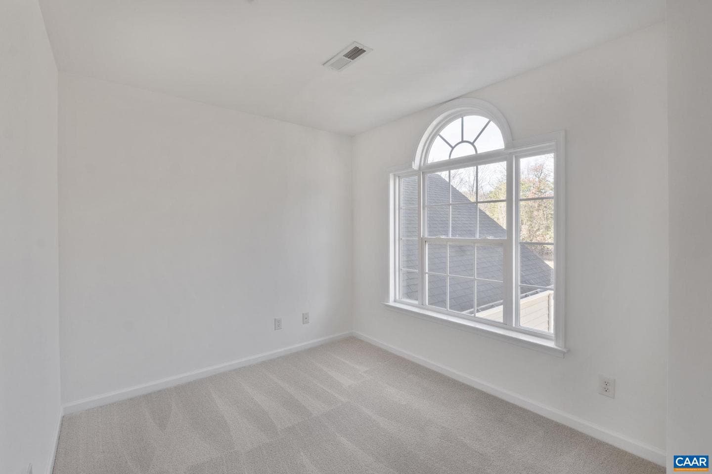 2053 Ridgetop Dr photo 24