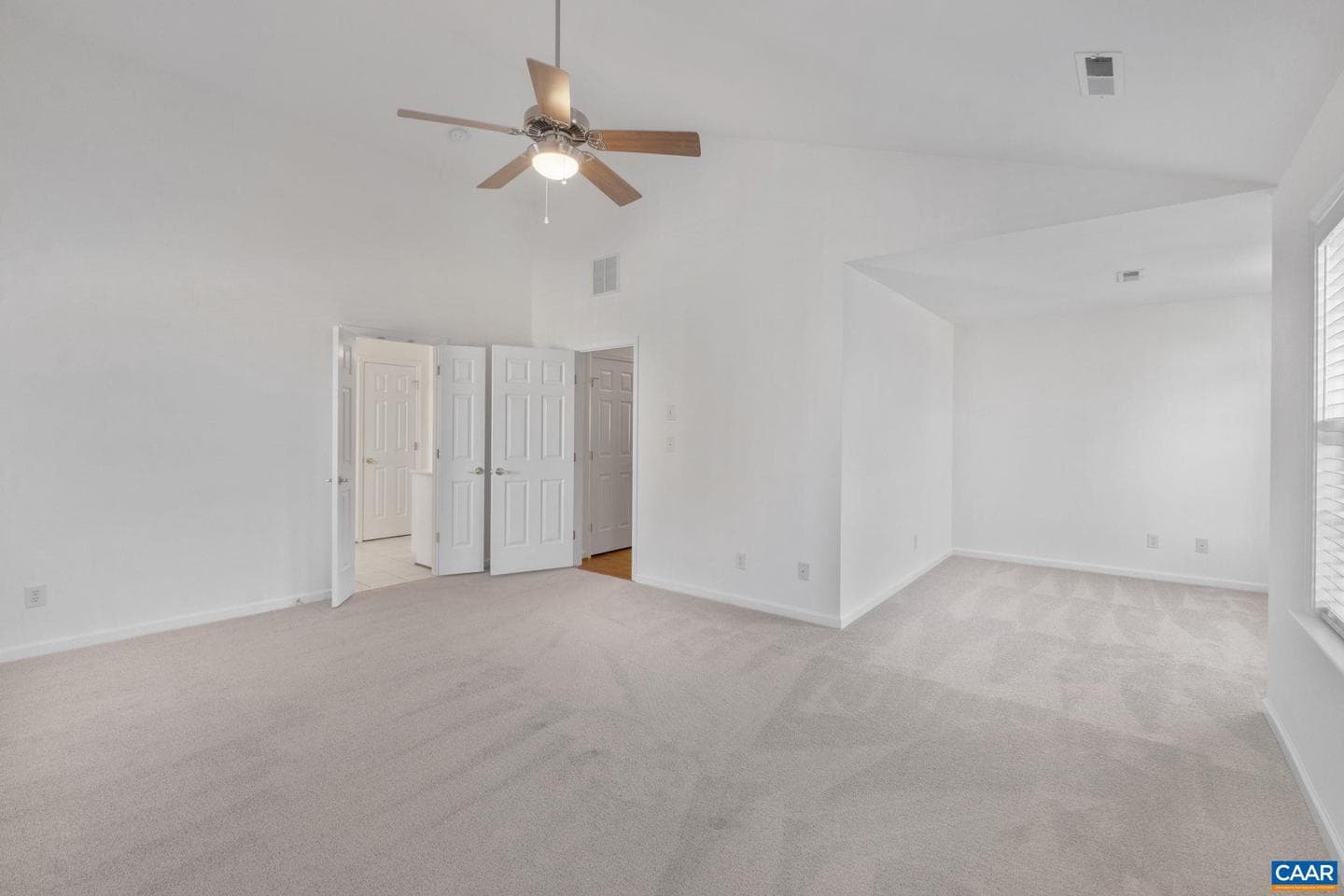 2053 Ridgetop Dr photo 25