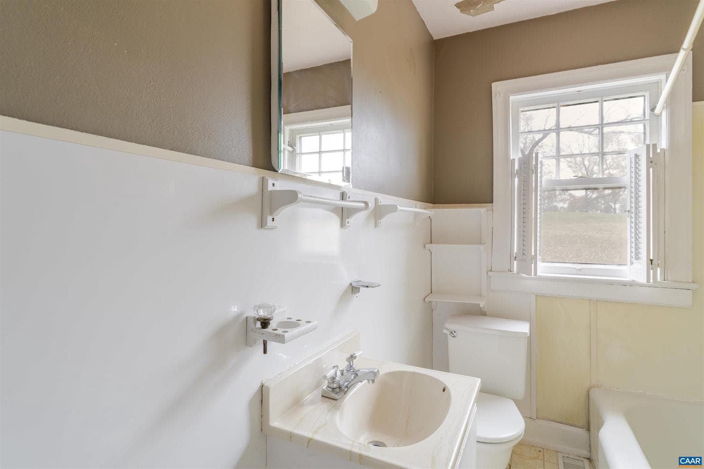 1007 Sherwood Ave photo 10
