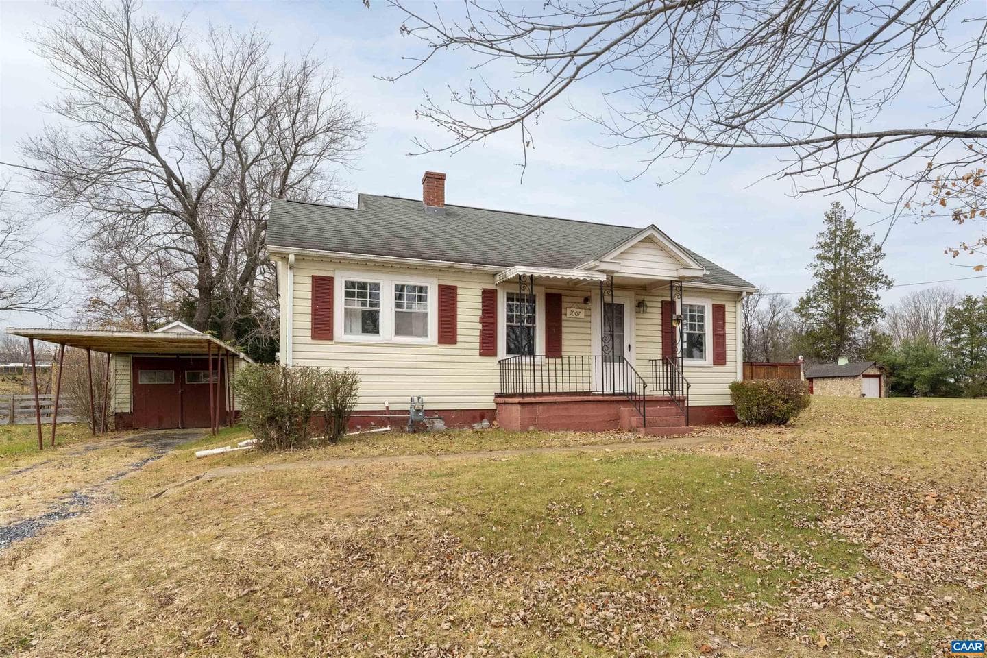 1007 Sherwood Ave photo 2