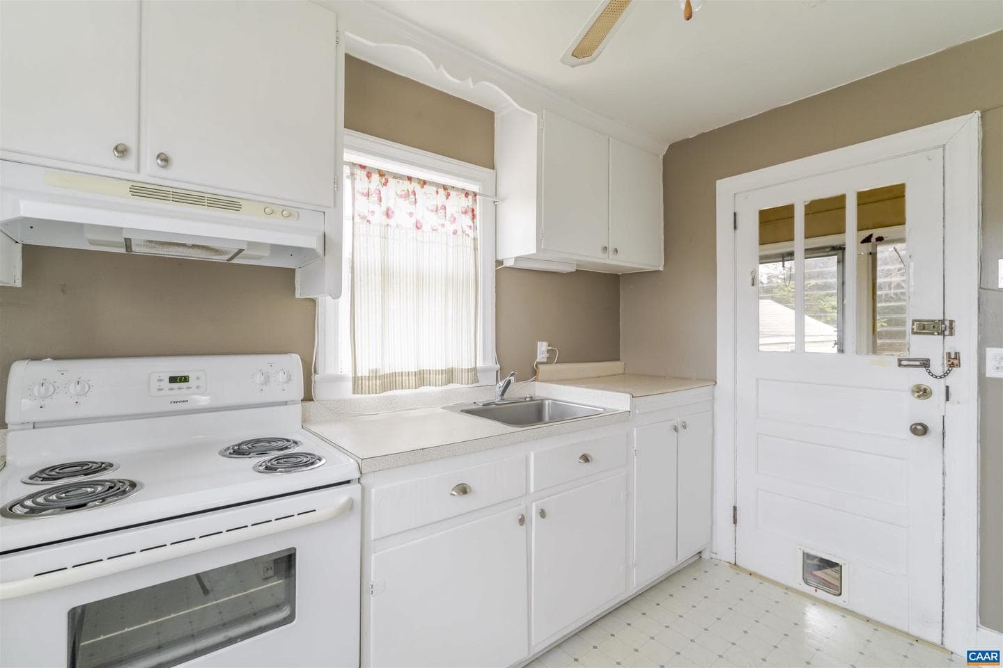 1007 Sherwood Ave photo 7