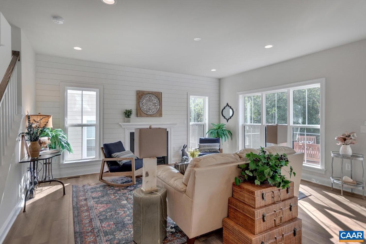 4 Warwick Dr photo 6