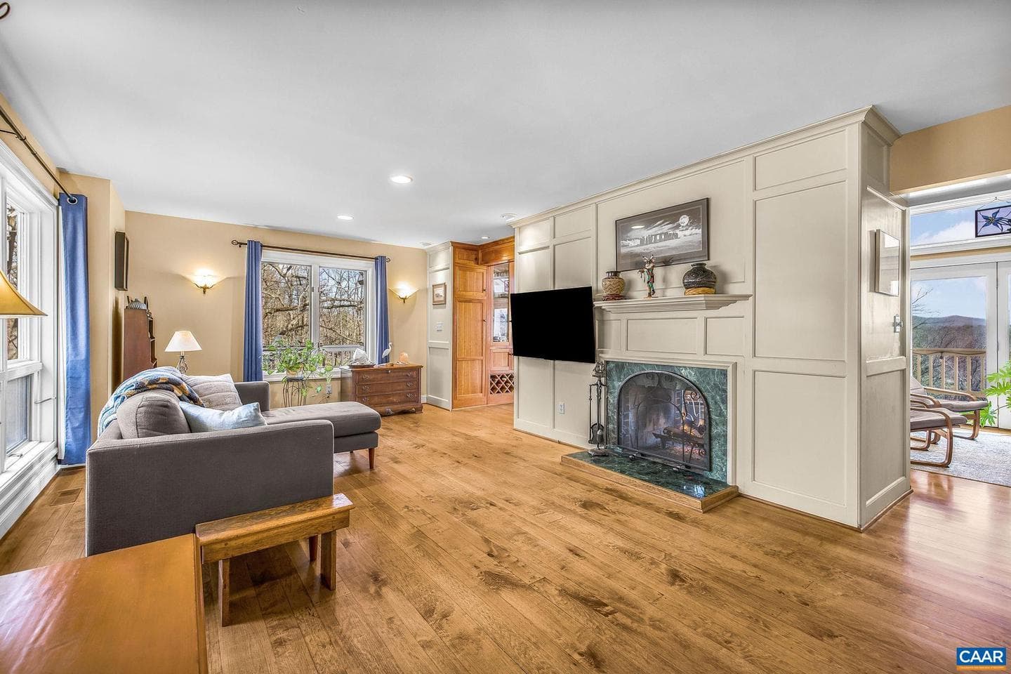987 Rodes Farm Dr photo 10