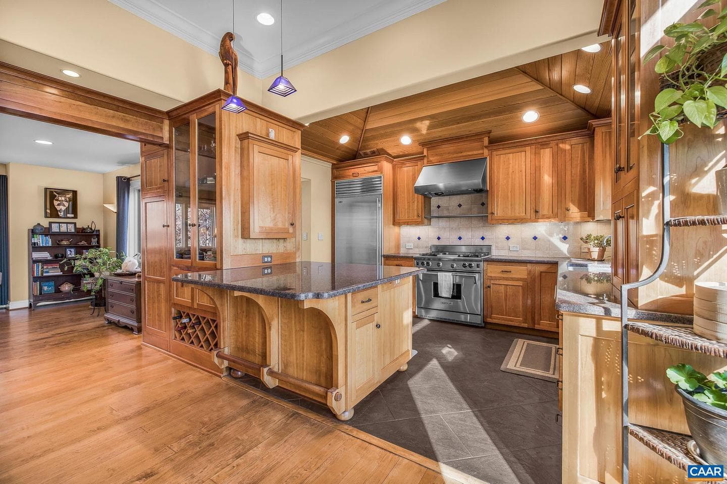 987 Rodes Farm Dr photo 18