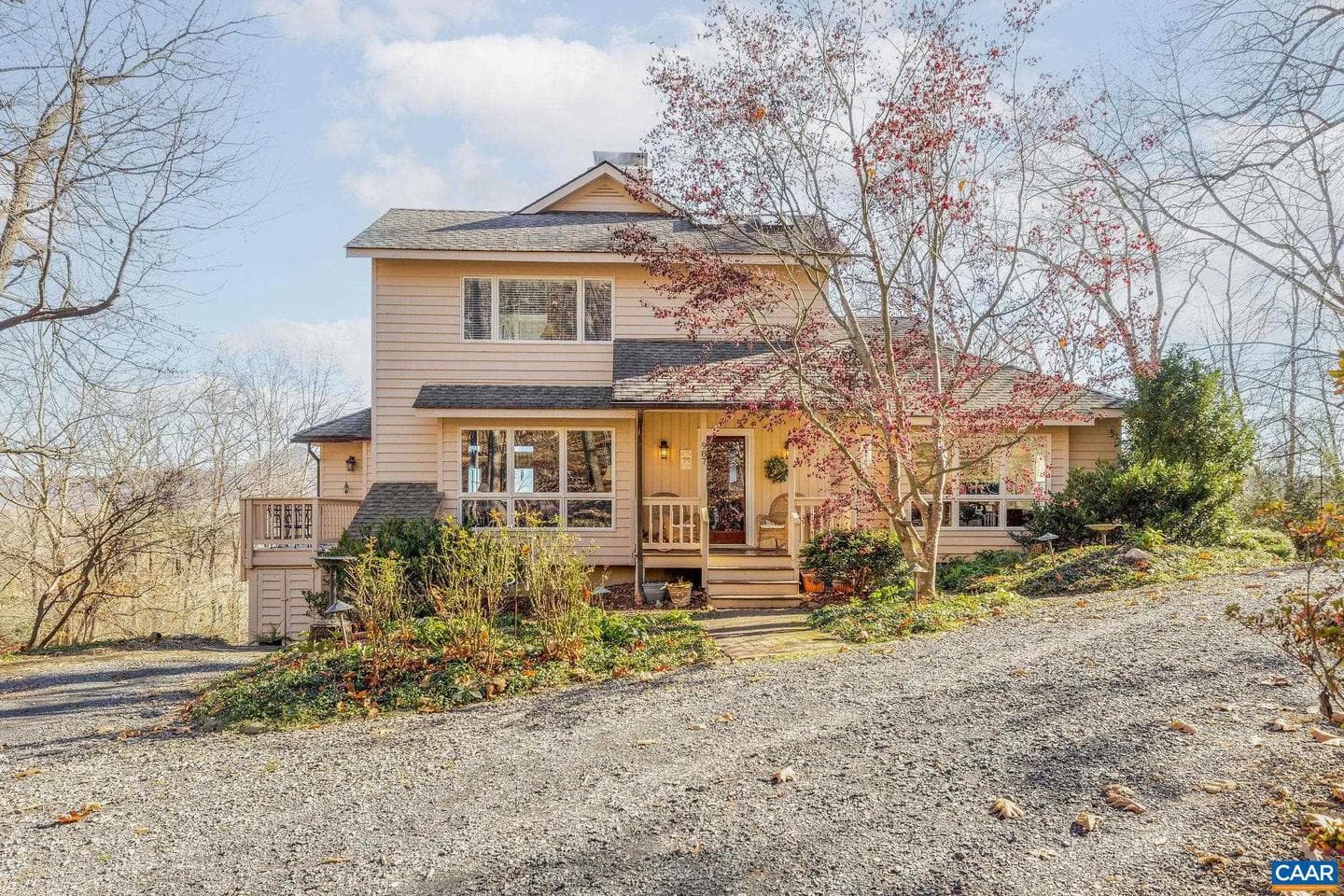 987 Rodes Farm Dr photo 2