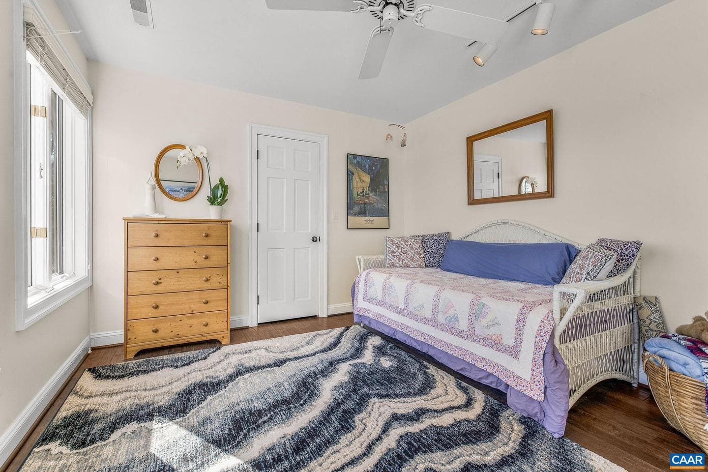 987 Rodes Farm Dr photo 35