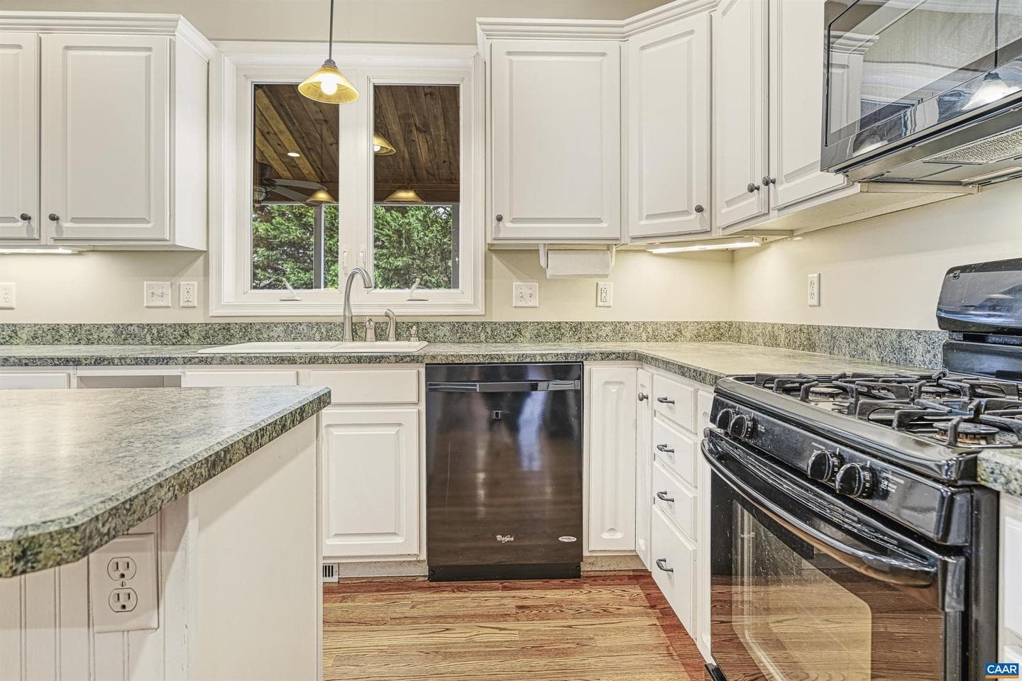 4885 Mechums River Rd photo 15