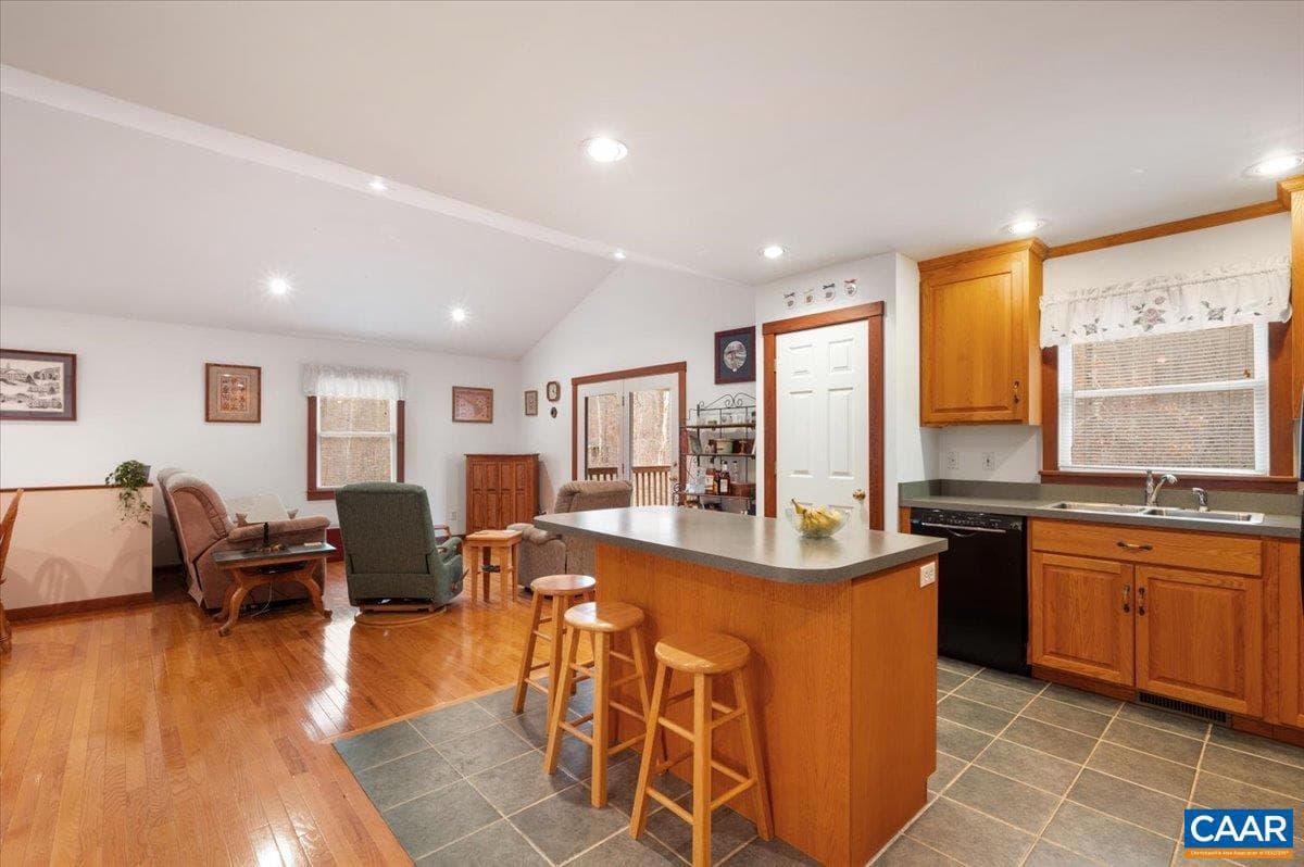 1411 Hill Hollow Rd photo 11
