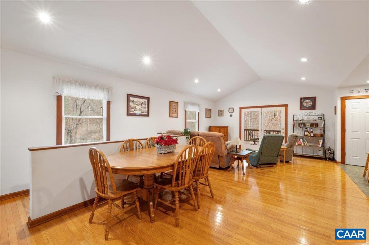 1411 Hill Hollow Rd photo 3