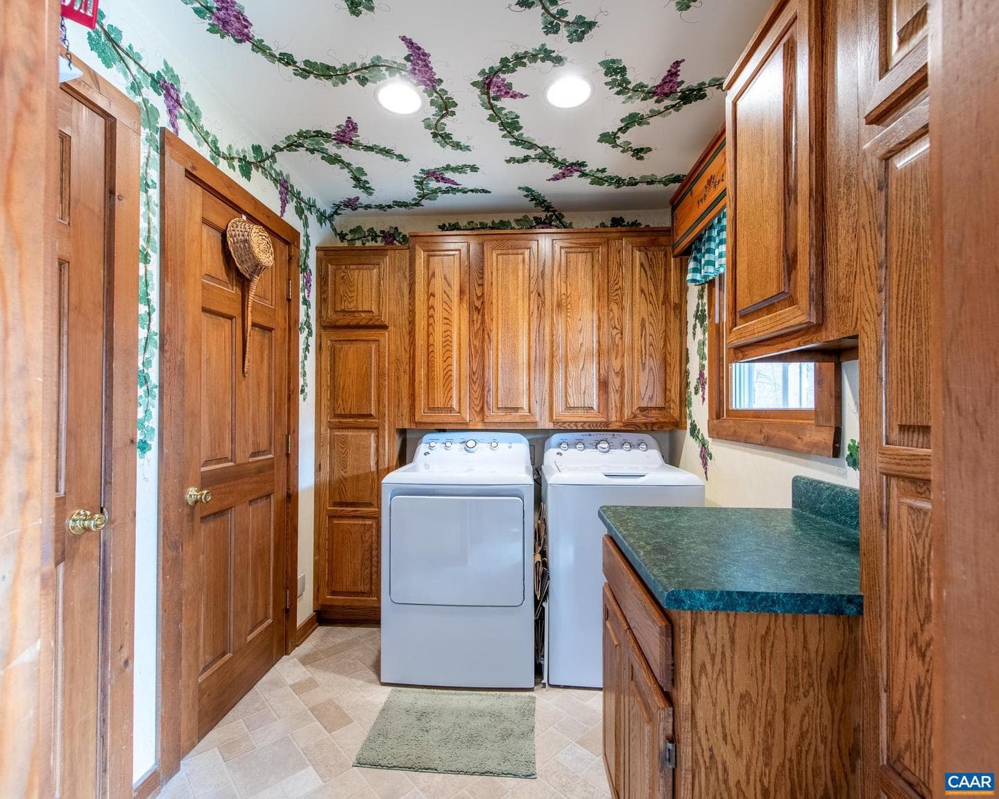 330 Eades Ln photo 19