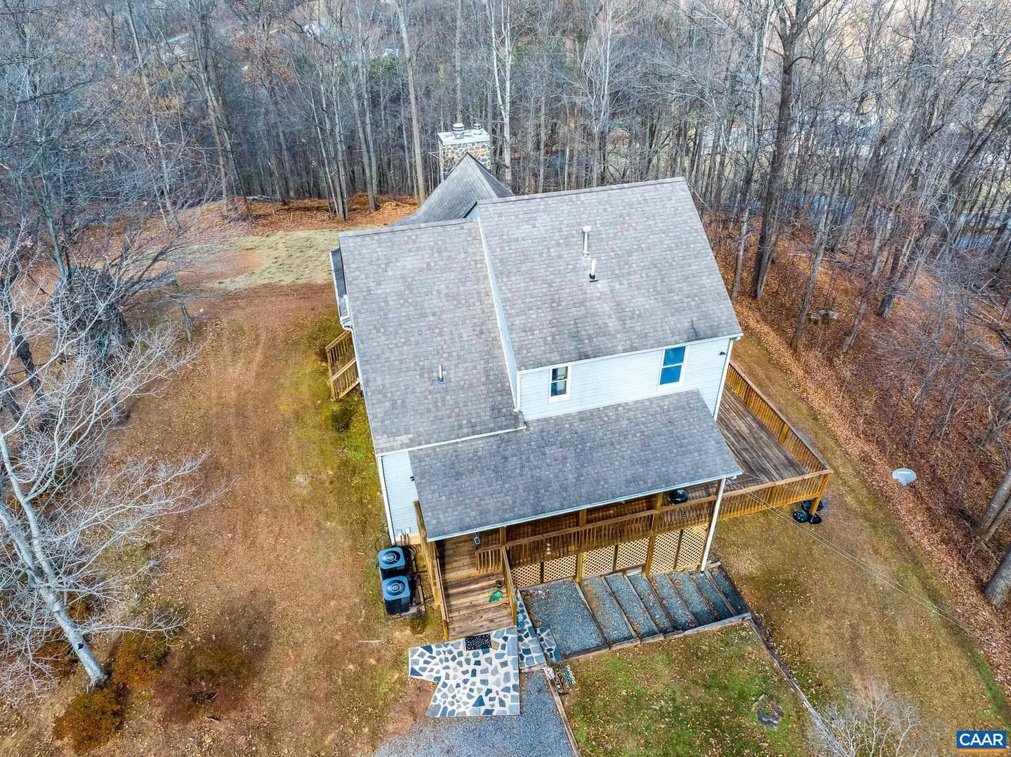330 Eades Ln photo 2