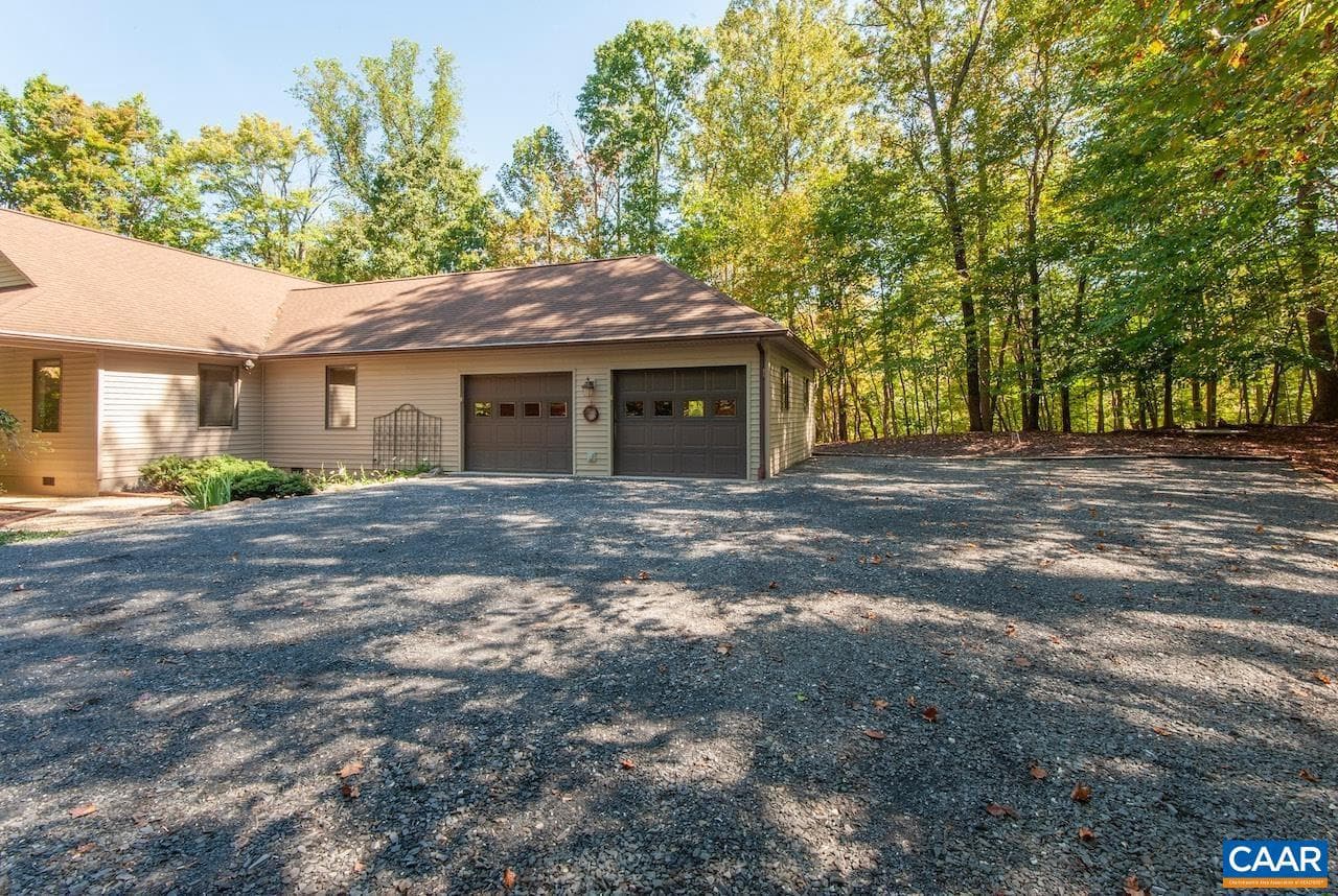 94 Winterhaven Dr photo 39
