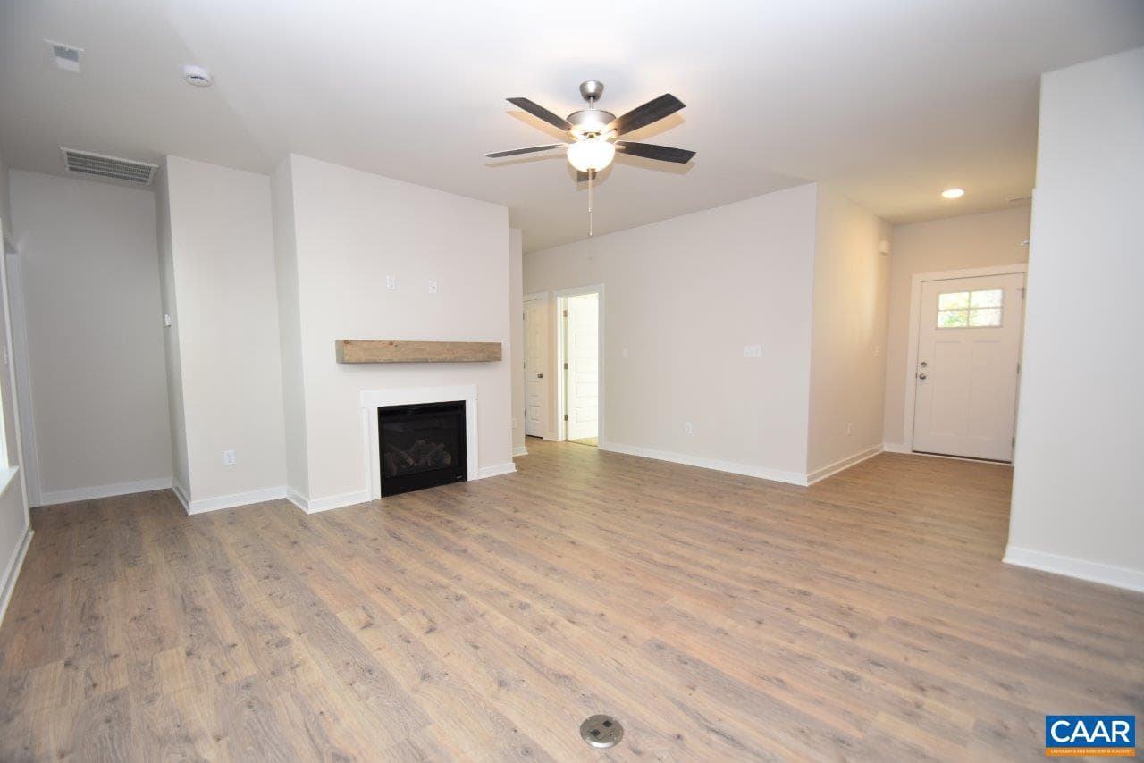 1060 Hanback Rd photo 10