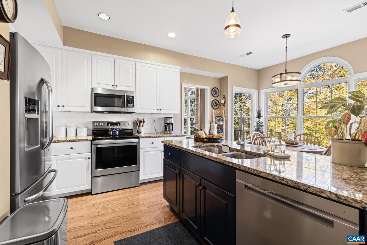 2876 Stratford Glen Way photo 8
