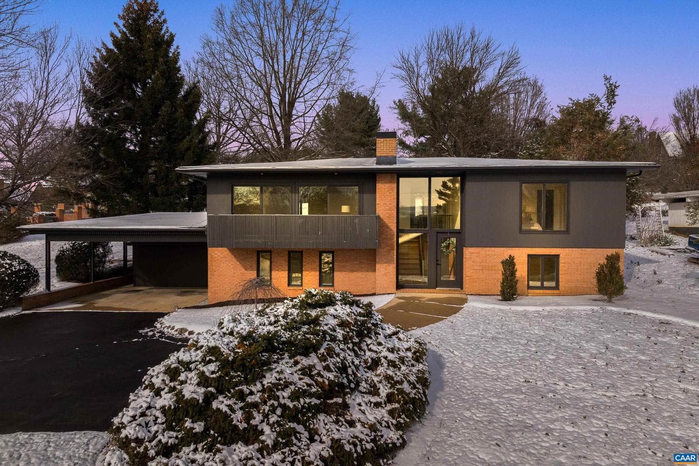 475 Myers Ave photo 4