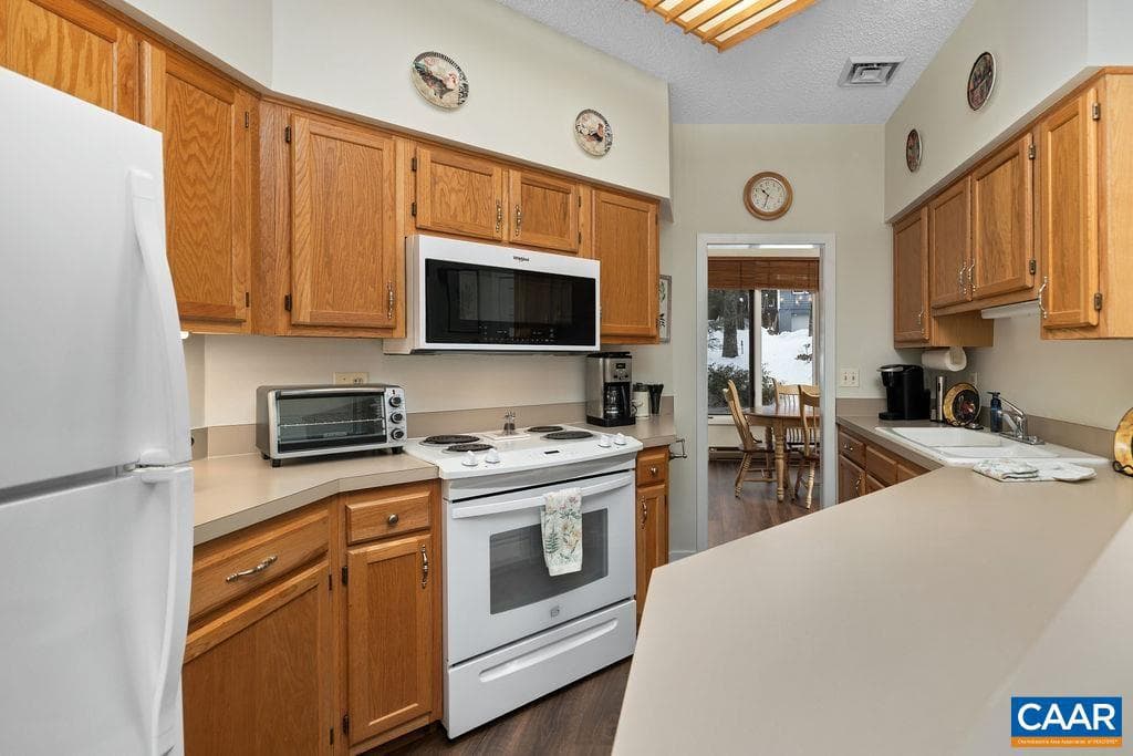 18 Trillium Close photo 8