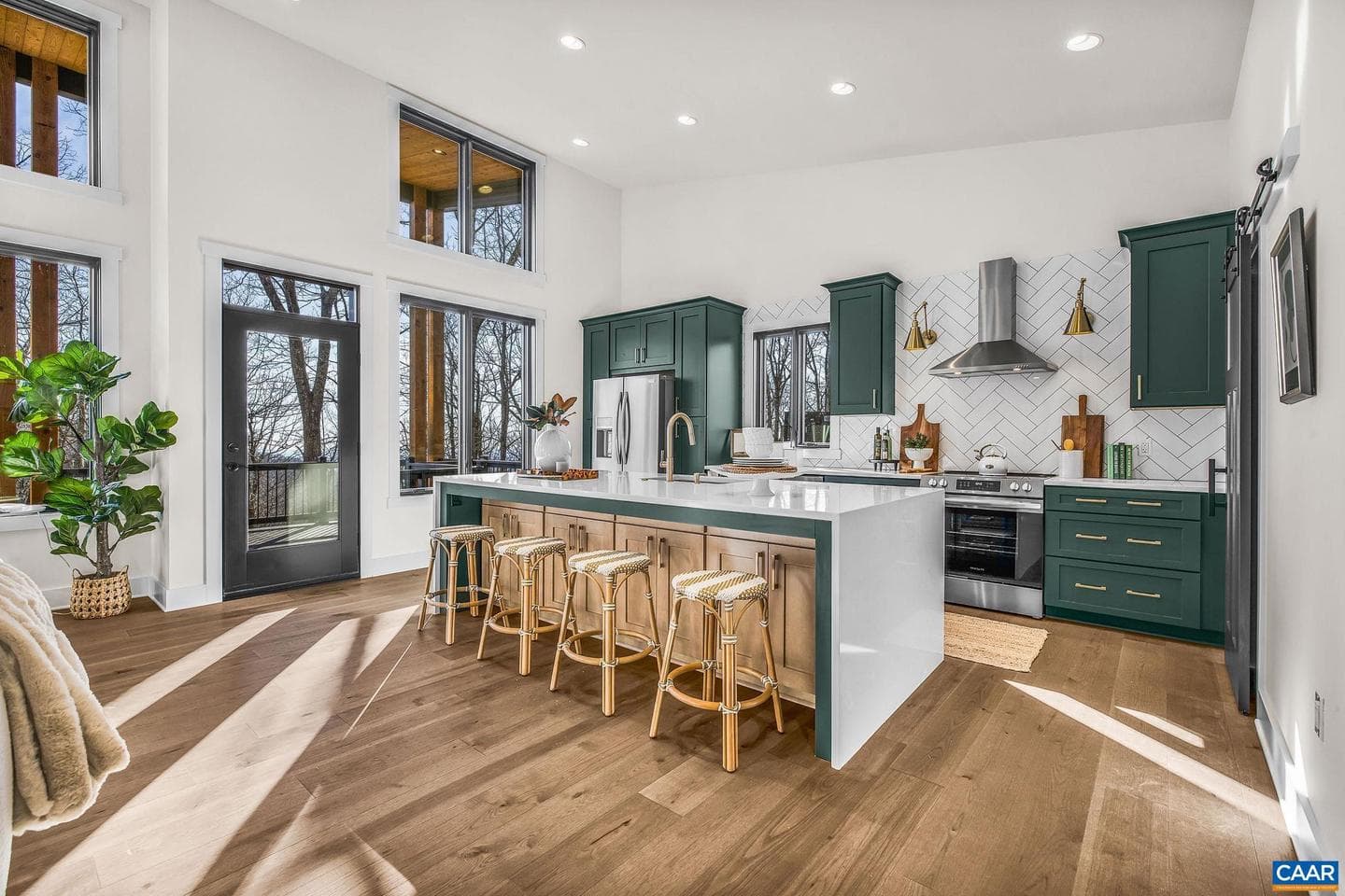 48 Oak Ln photo 12