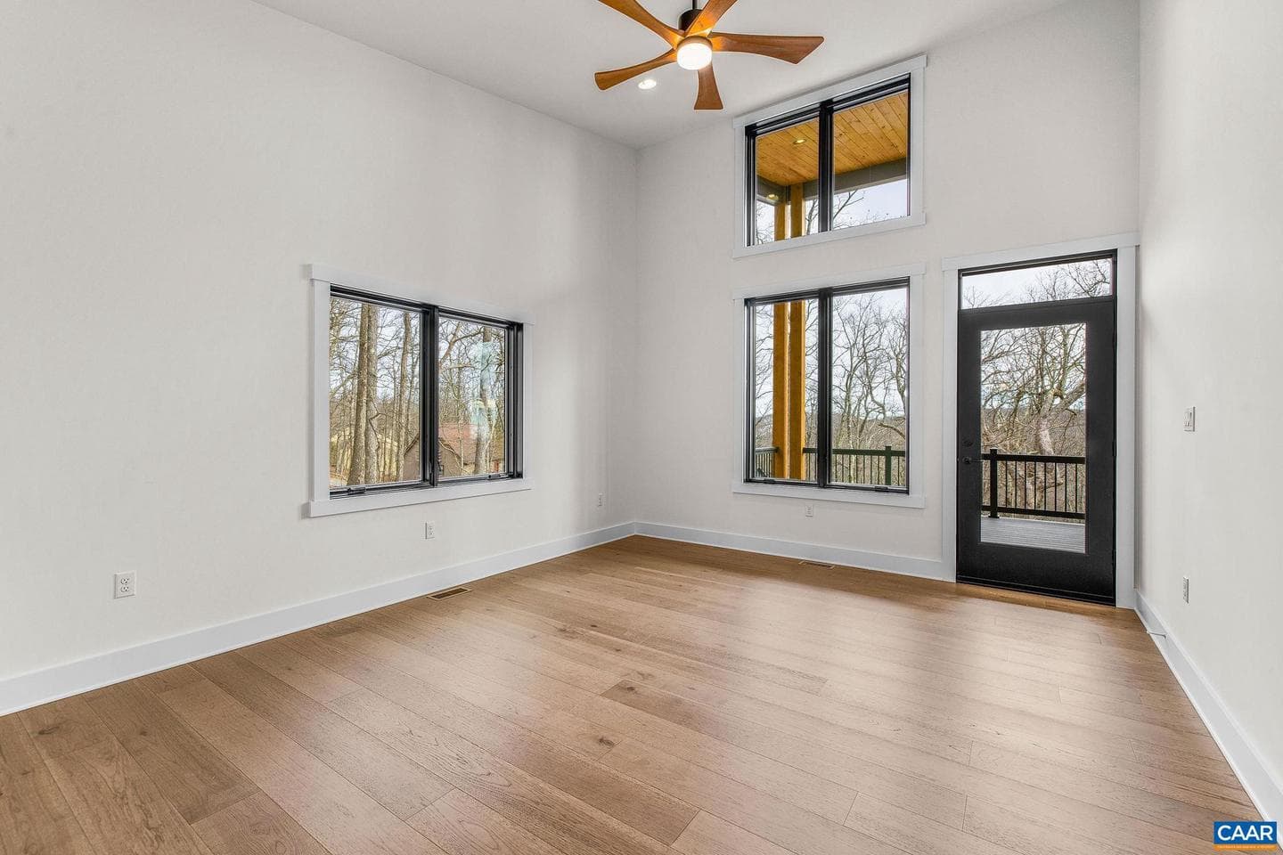 48 Oak Ln photo 22