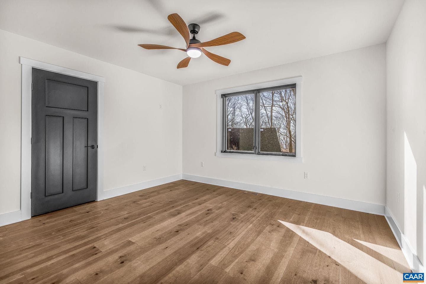 48 Oak Ln photo 32