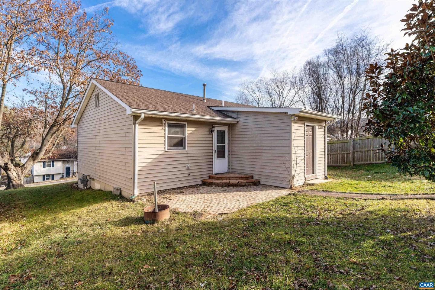 1424 B St photo 23