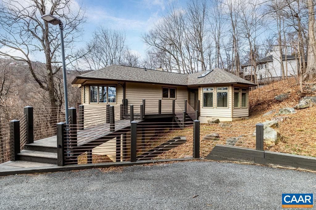 2224 Laurel Springs Dr photo 2