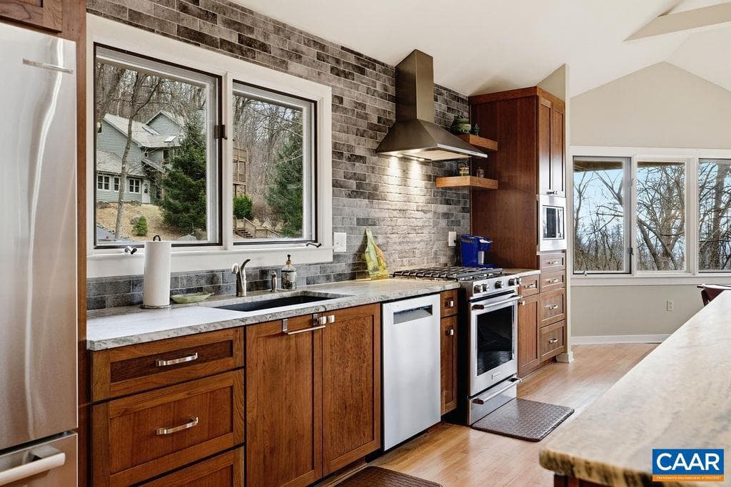 2224 Laurel Springs Dr photo 5