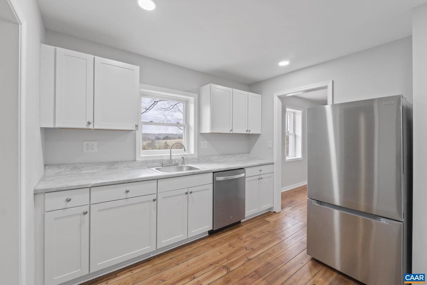 4292 West River Rd photo 8